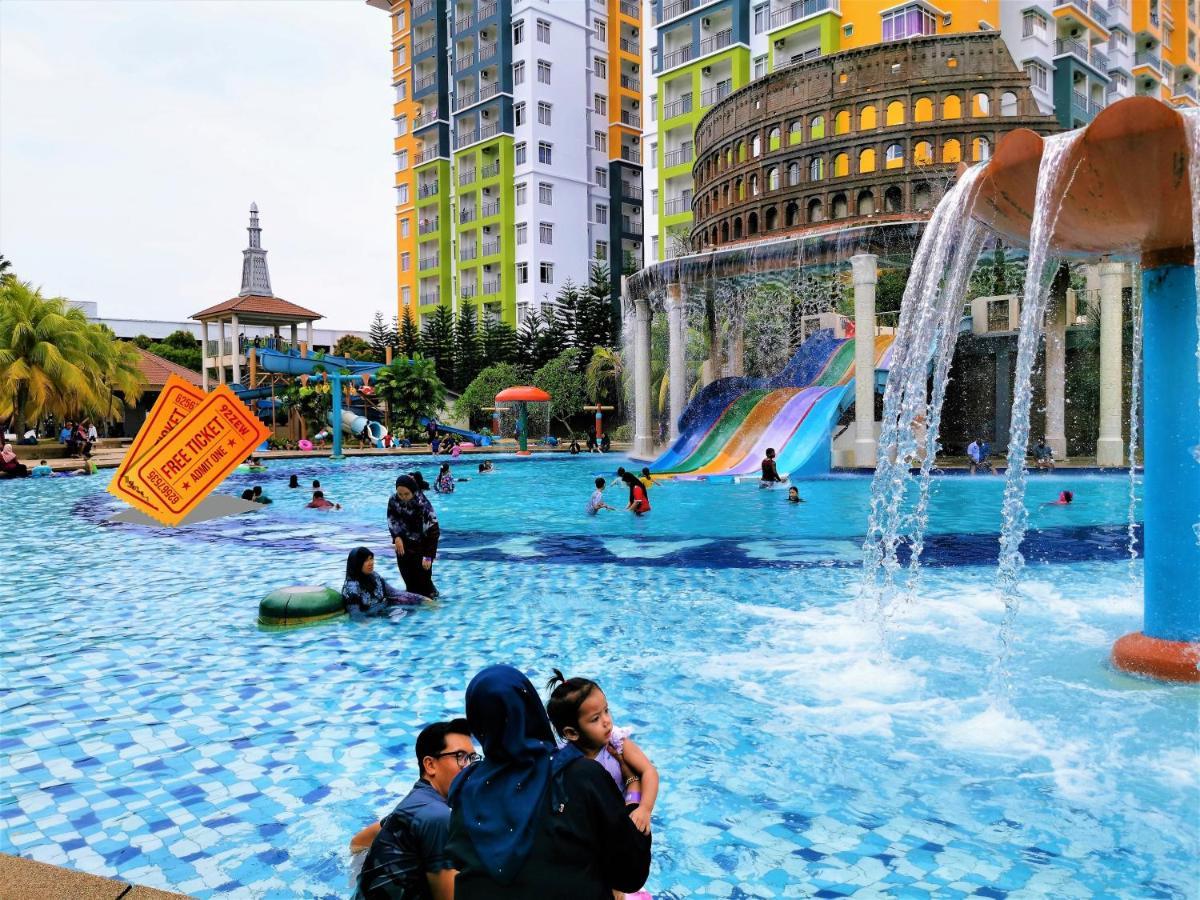 B - Lagoon Water Themepark Suite Melaka Town 外观 照片